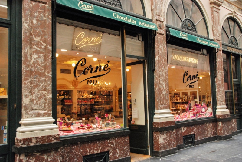 vente-COLLOBRIERES-min_chocolate_chocolaterie_shop_luxury_chic_gallery_brussels_belgium-558146